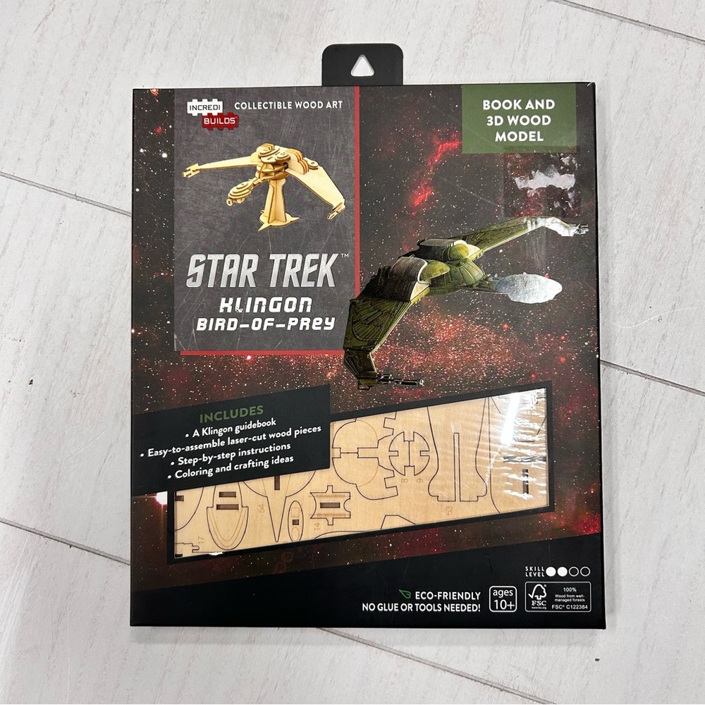 NIP‎ Incredibuilds Star War Klingdon Bird of Prey 3D Wood Model & Book New